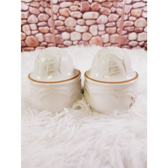 Vintage Stoneware cordella burnet salt and pepper shakers - Picture 5 of 7